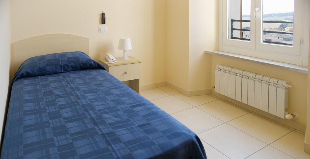Pensione Piemonte Loreto Chambre photo